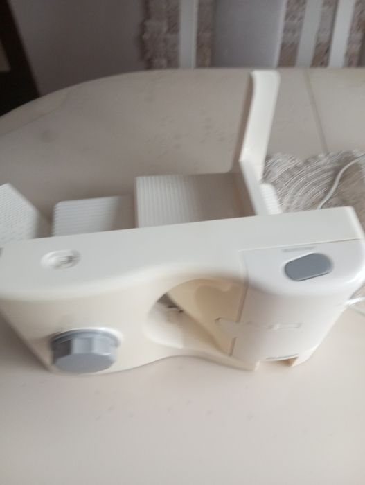 Електрична овочерізка (овочі, фрукти, сир, хліб)