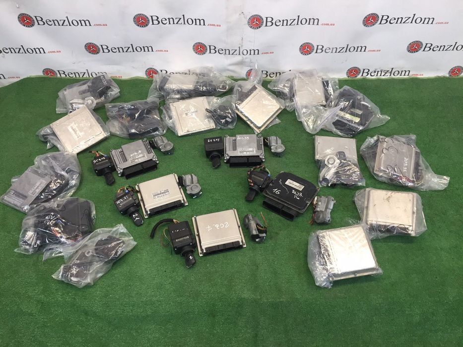 Блок управления двигателем замок зажигания  Mercedes W202 203 209 208