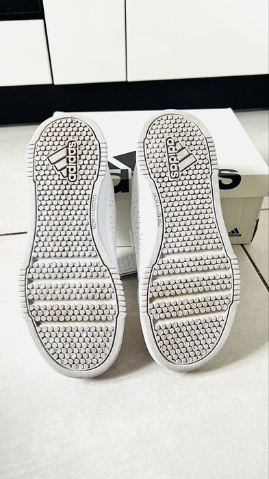 Adidas 37 розмір дитячі кросівки