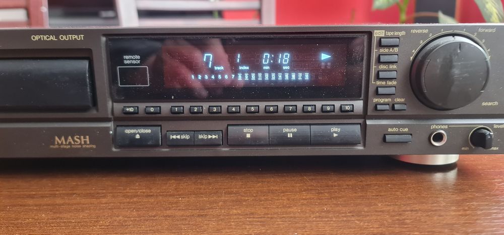 Technics cd SL-P477A optical output