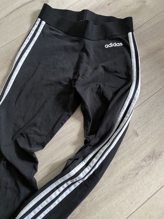 Legginsy Adidas.