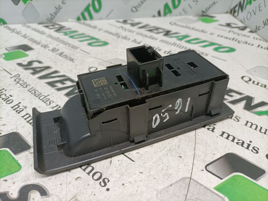 Comando / botão / interruptor vidros frente esquerdo SKODA Rapid Liftb