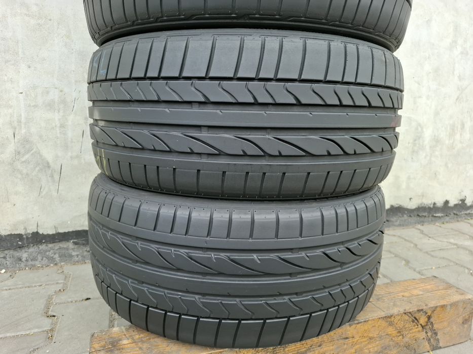 Opony 215/40/17 Bridgestone Potęnza RE050A