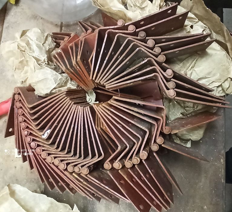 Тарна фурнітура (замки для ящиків,шарнірні петлі)