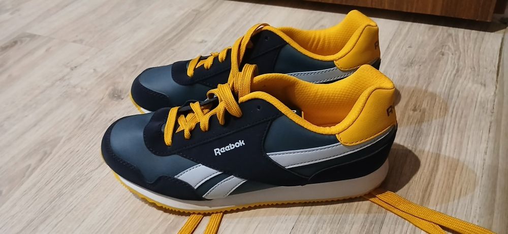 Buty reebok nowe 37