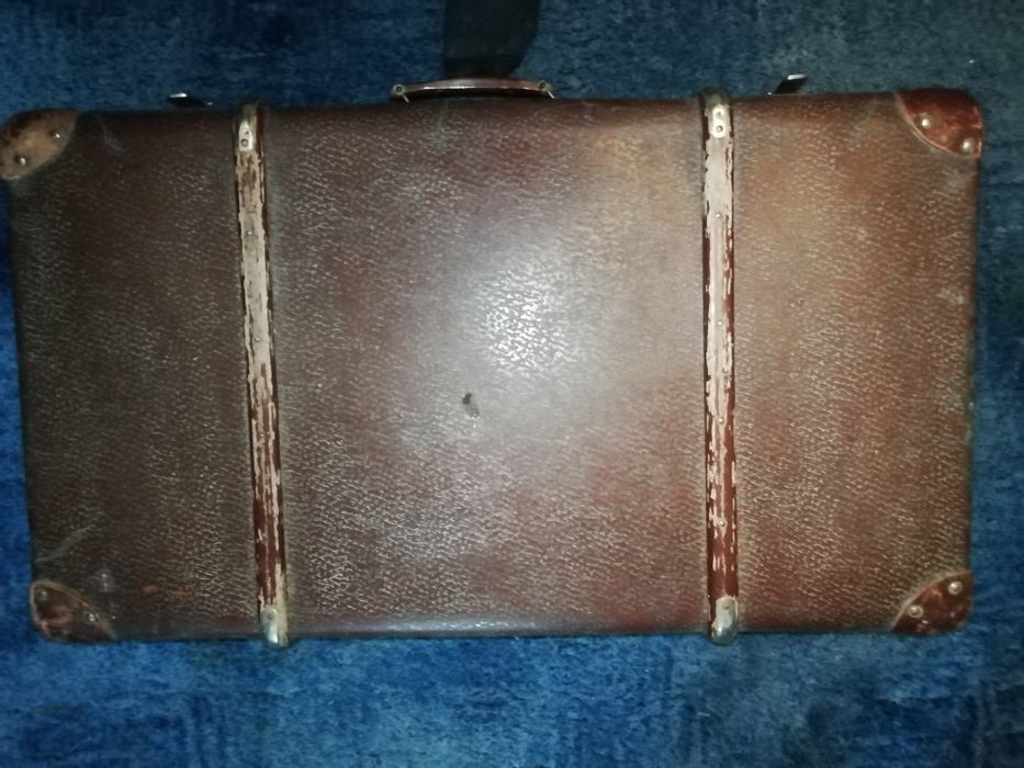 Чемодан довоенный