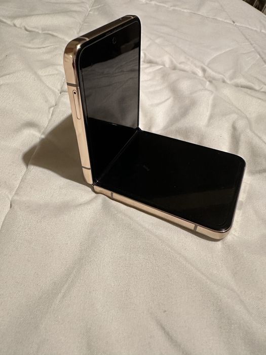 Samsung z flip 4