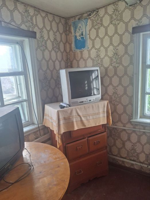 Продаж будинку .