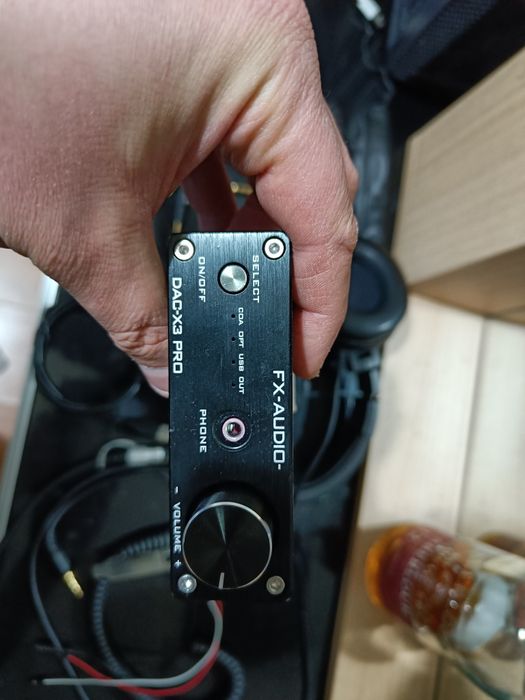 Zestaw słuchawki Audio-Technica ATH-M40x + DAC X3 Pro + SPDIF do PC
Sł