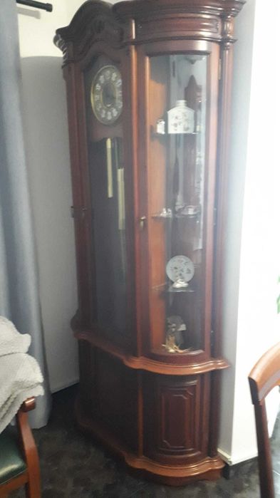 Relogio com movel em cerejeira, Semi-novo, 500€ negociavel