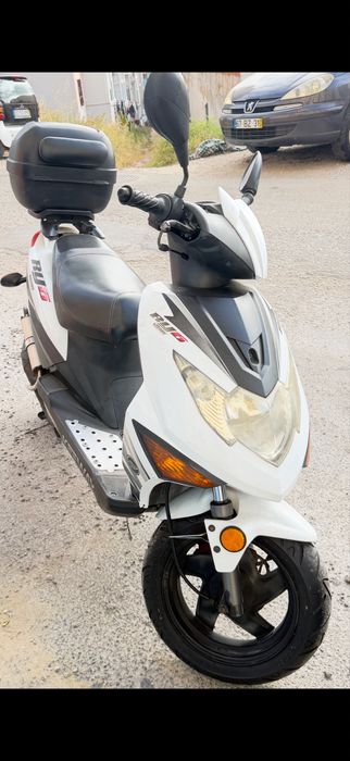 Mota de 50cc impecavel de tudo nao prcis fazer nad