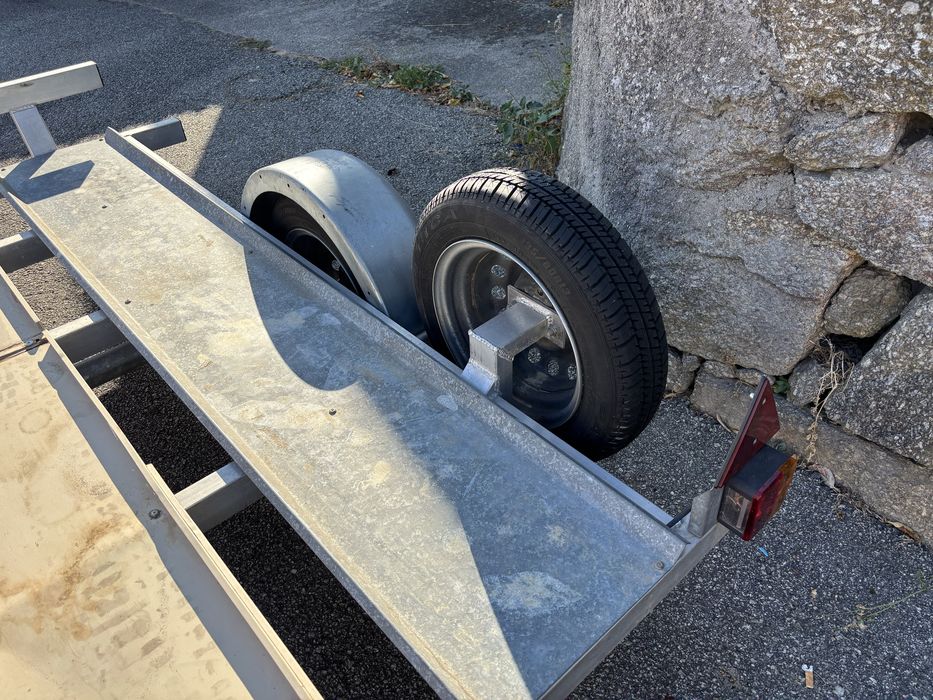 Reboque rebosov 11010 em aluminio igual a novo