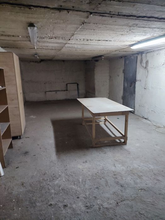 Продаж приміщення під майстерню,цех,склад