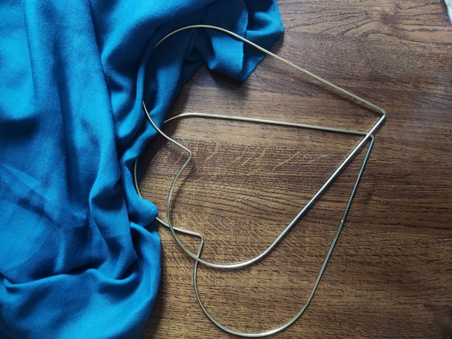 Złote serca - metalowa obręcz