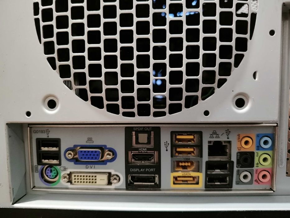 Windows server 2003 - LINUX core i3, 2xHDD RAID, cross-fire dla ATI