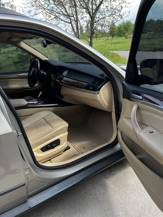 BMW X5 e70 2011год