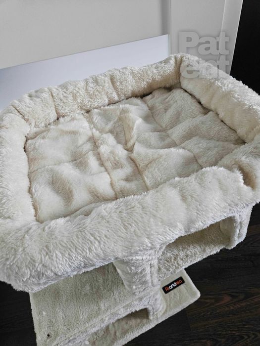 Drapak dla kota kompaktowy 67 cm beżowy domek słupek legowisko