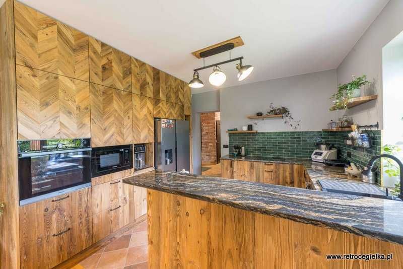 Fronty kuchenne ze starego drewna – jodełka