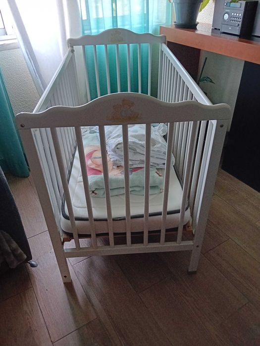 Cama de Grades Berço com Colchão Novo Não Usado - Impecável