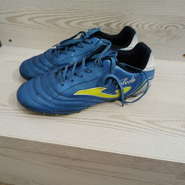 Бутси ,сорока ніжки ,копачки ,взуття для футболу