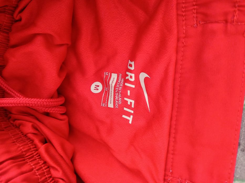 Nike spodenki szorty sportowe piłkarskie Polska M