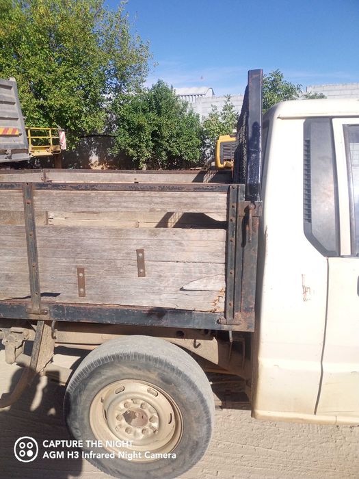 Carrinha de caixa aberta