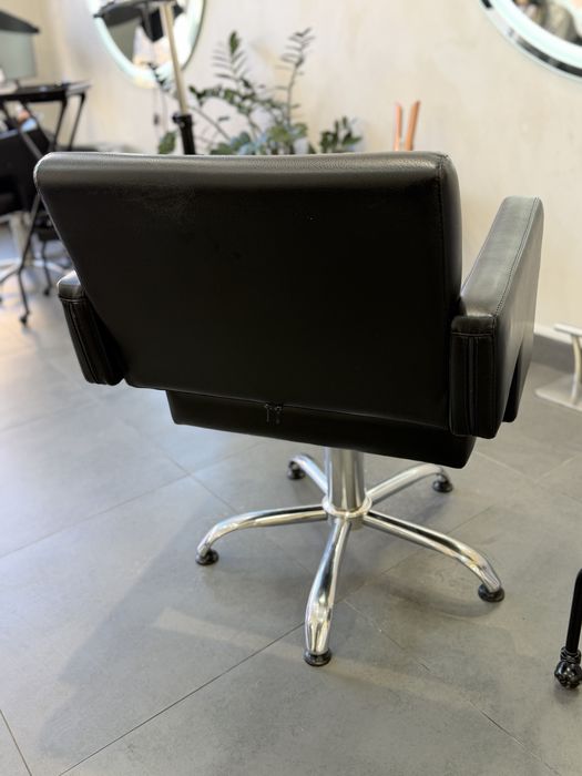 Перукарьске крісло