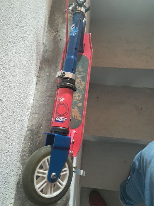 Trotinete de criança impecável