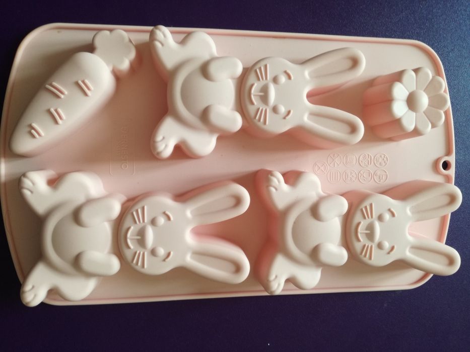 ERNESTO Silicone Molds444129636789800964