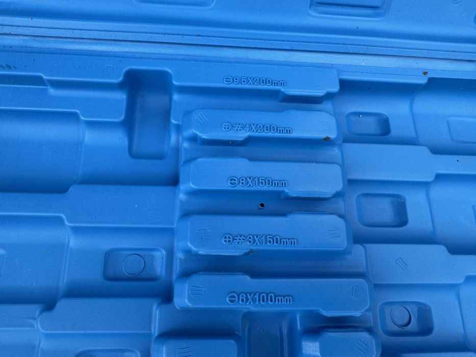 Кейс від набору з викрутками 12 шт.