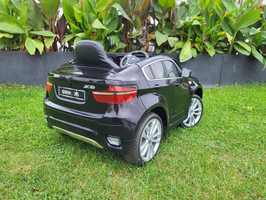Auto BMW X6 na akumulatory