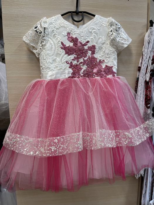 Дитячі святкові сукні