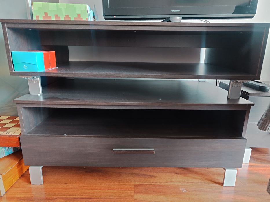 Stolik pod TV ciemny stan idealny