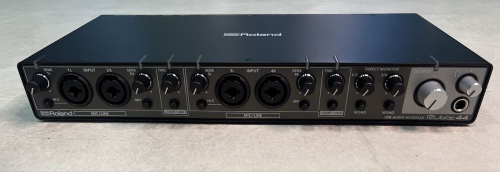 Interface Roland Rubix44