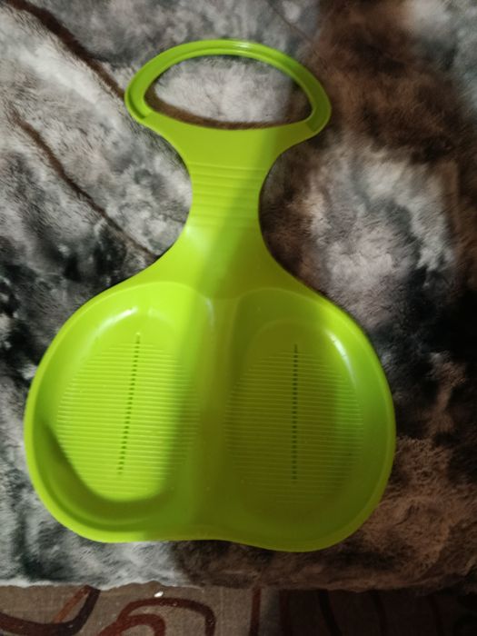 Продаю льодянку для спуску пластикова з гірки