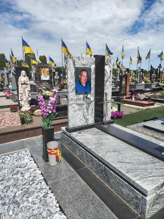 Гранітні памятники будь якої складності