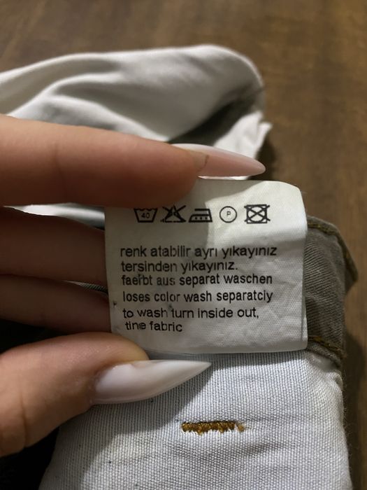 Джинсові шорти в прекрасному стані для хлопчика або дівчинки)