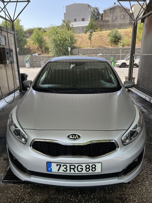 Kia Ceed 1.4 CRDi EX/2016/158.000km Diesel(ainda com garantia do Stand)