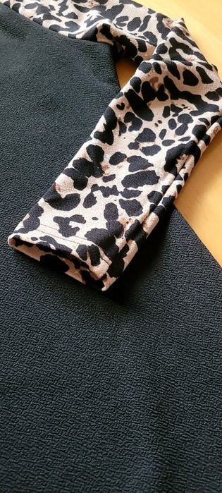 Sukienka rekawy w panterke M