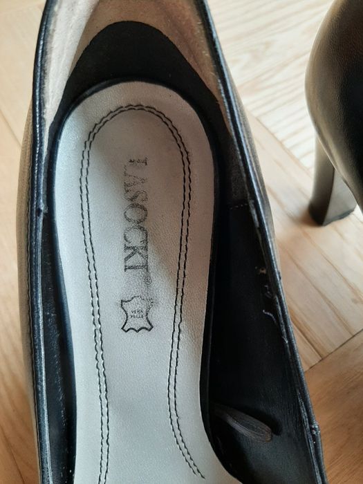 Oddam za darmo   Lasocki rozm.37,5