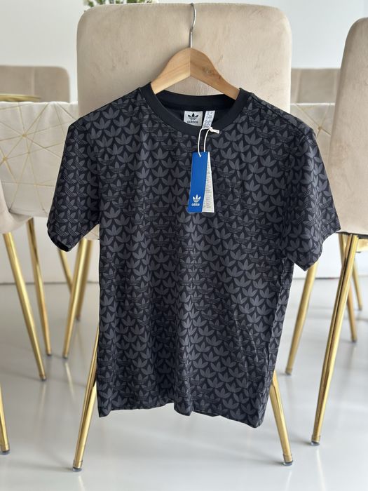 koszulka z krótkim rękawem Adidas Orginals. Rozmiar XS.