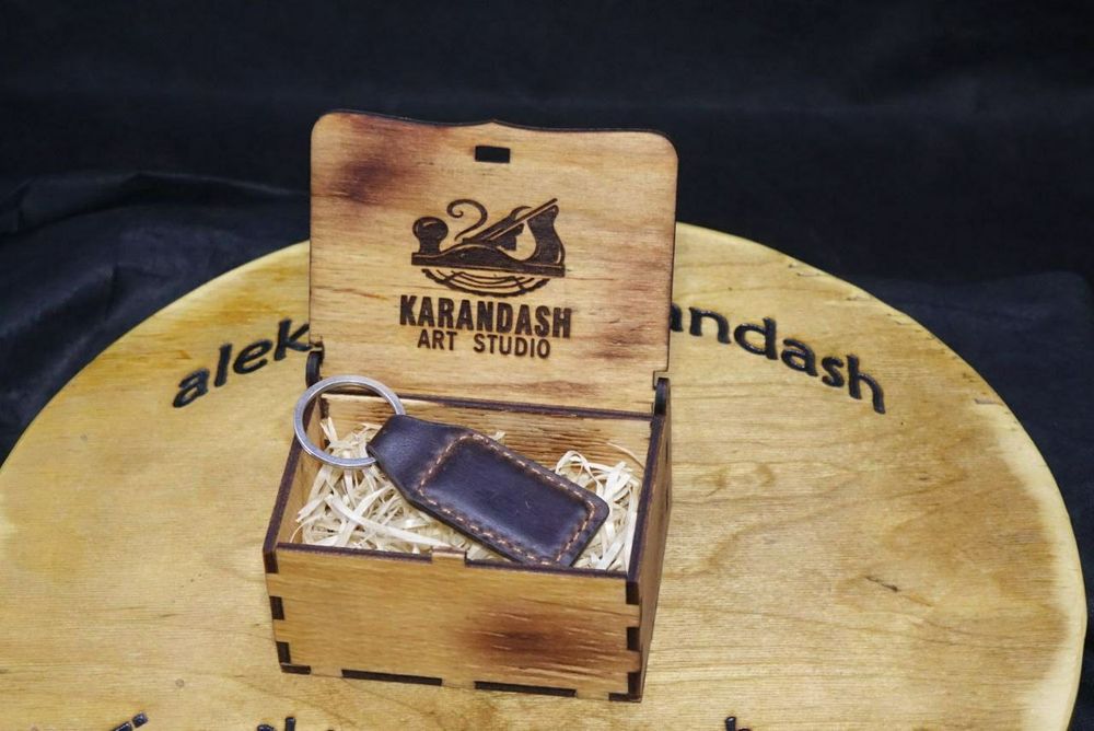 Брелок візитівка