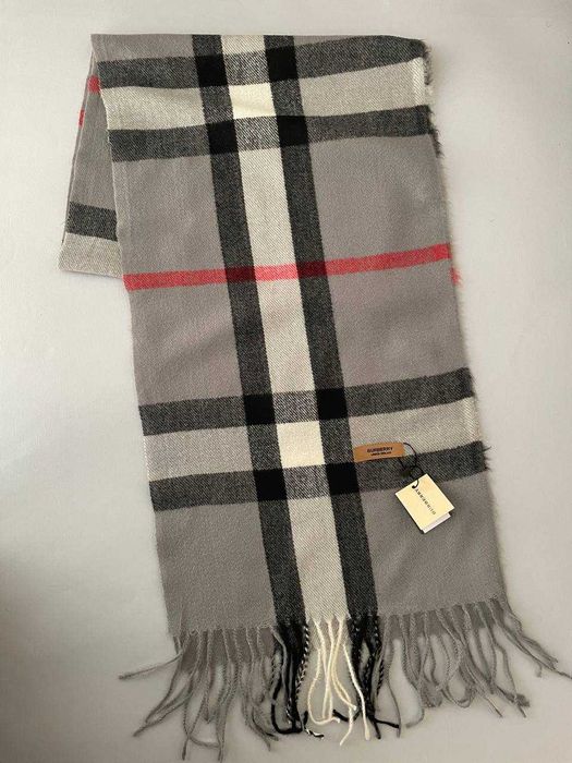Шарф Burberry в клітинку сірий