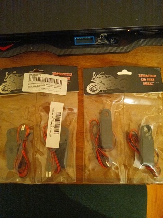 Luzes led piscas mota