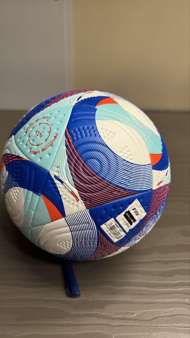 Мяч футбольний розмір 5  термошов