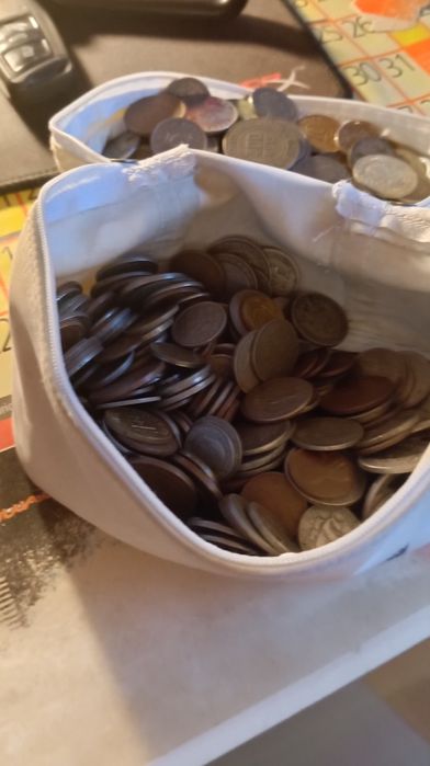 +200 moedas antigas (vários países)