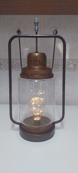 Candeeiro com luz led