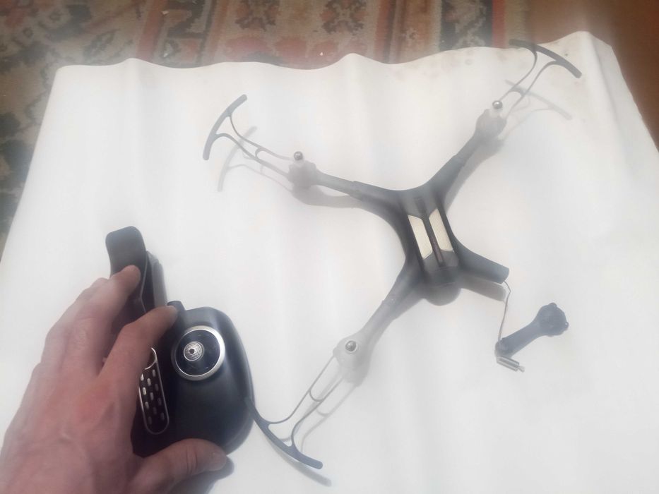 дрон на запчастини