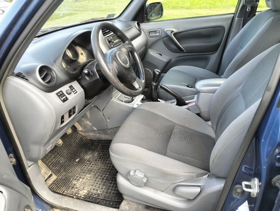 Toyota RAV4 2.0 d4d 4x4 sprawna do jazdy 12900zl.