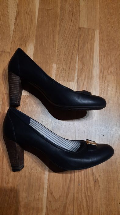 Czółenka szpilki półbuty 39 Tommy Hilfiger